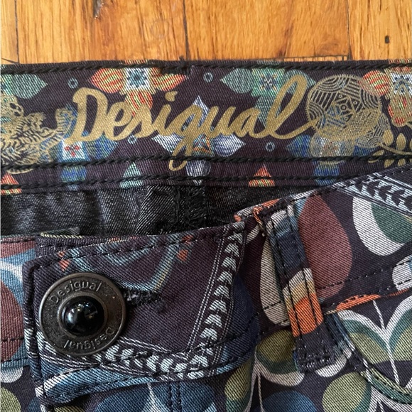 Desigual exotic jeans NWOT never worn - Picture 5 of 6